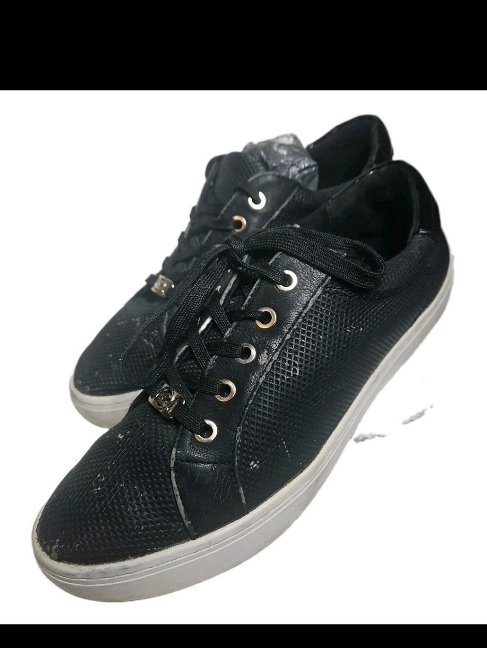 Liz Claiborne Women 9M Black Warwick Fashion Sneakers 024-2590 Gold Accents[7E